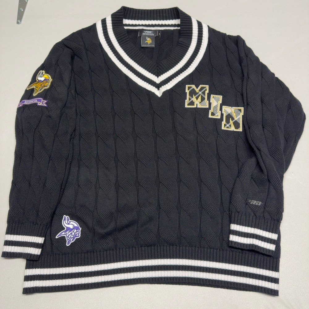Minnesota Vikings‎ Pro Standard Luxury Women's  V-Neck Pullover Sweater Size L